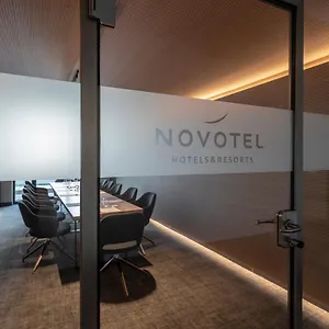 https://novotel-duesseldorf-airport.topcolognehotels.com